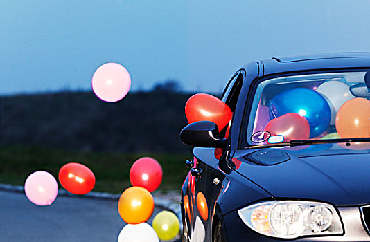 彩色,气球,车窗