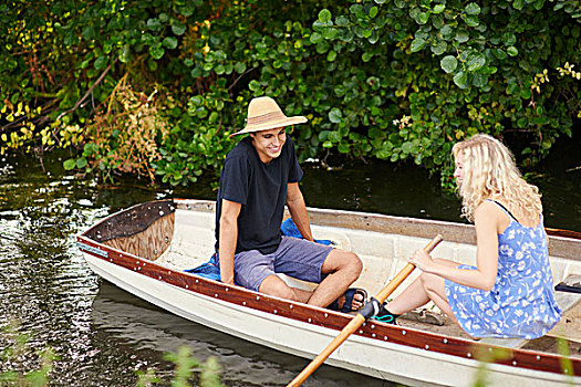 年轻,情侣,划船,河,划艇