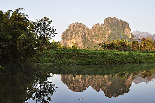 山,万荣,老挝