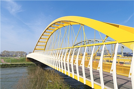 黄色,拱桥
