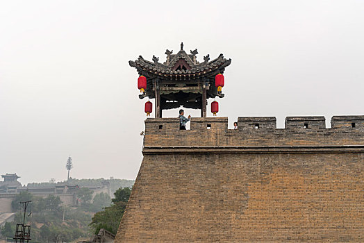 山西王家大院恒贞门城墙