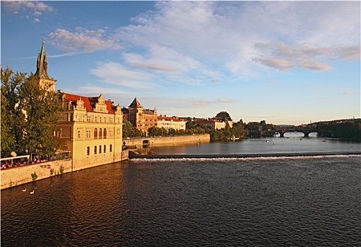 伏尔塔瓦河,河岸,布拉格
