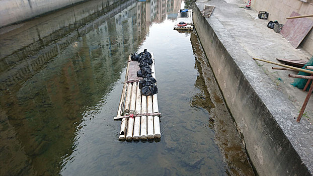 河道清理垃圾