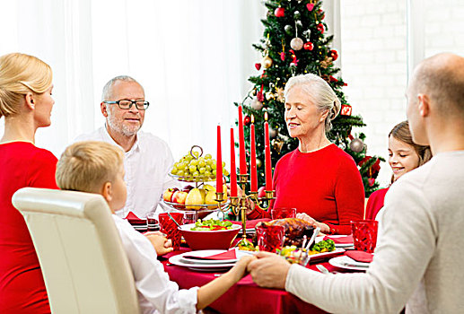 家庭,休假,圣诞节,人,概念,微笑,餐饭,祈祷,在家
