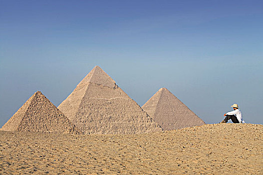 游客,注视,吉萨金字塔,开罗,埃及