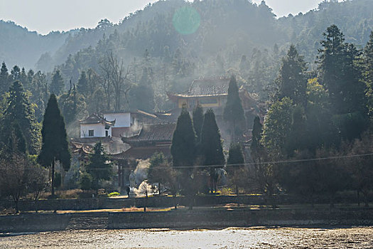 树,蓝,背景,池塘,倒影,烟,枯枝,寺庙,太阳,阳光,水,岸,淤泥,泥潭,村庄,山岗