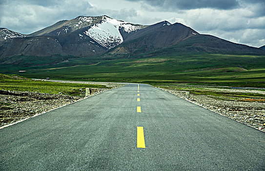 雪山草原公路