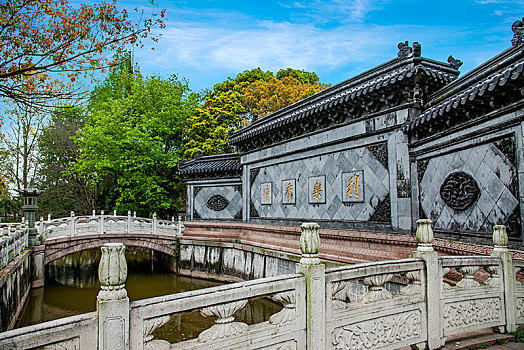 镇江焦山定慧寺,庄严国土,照壁