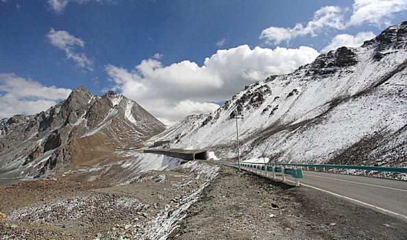 新疆,天山,公路