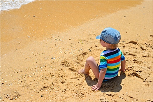 小,幼儿,男孩,后仰,沙滩