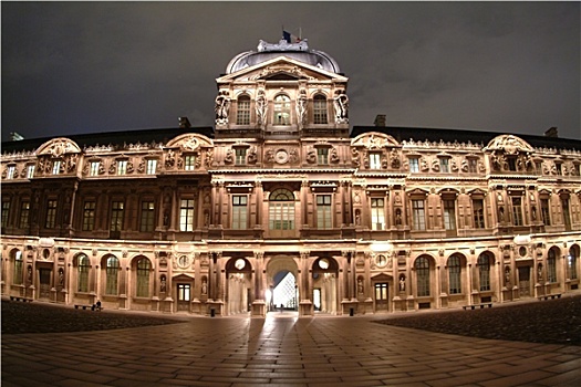 卢浮宫,夜晚