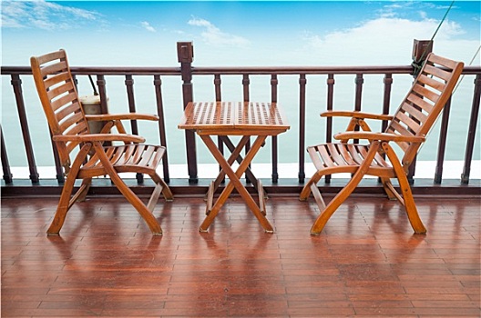 空,木质露台,椅子,桌子,船