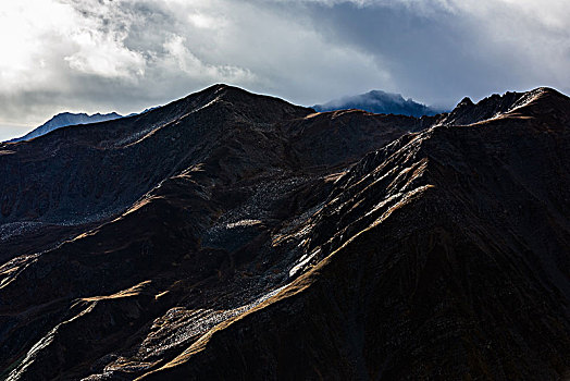 贡嘎山