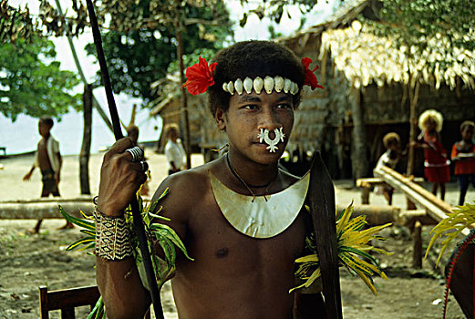 所罗门群岛,岛屿,传统服装