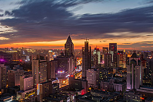 乌鲁木齐晚霞绚烂夜景