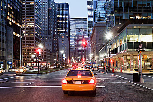黄色出租车,黄昏,纽约,美国