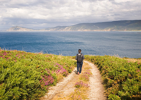 走路图片_走路图片大全_走路图片素材