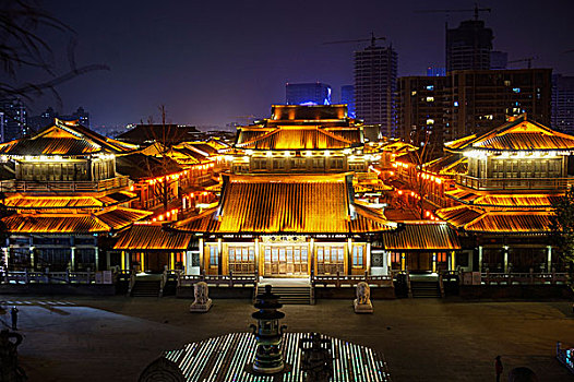 杭州香积寺夜景