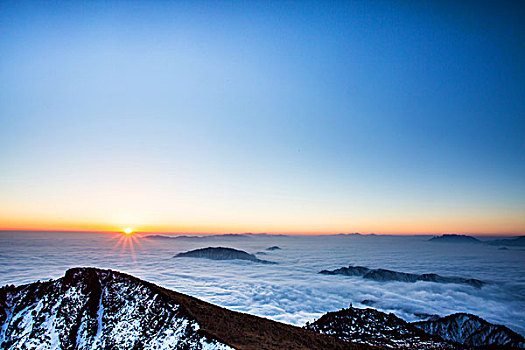 牛背山