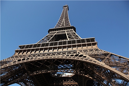 艾菲尔铁塔,巴黎