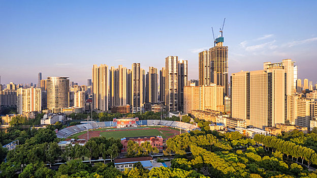 武漢漢口越秀金融匯房地產項目