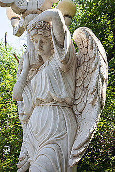带翅膀的古希腊大天使路灯石刻雕塑