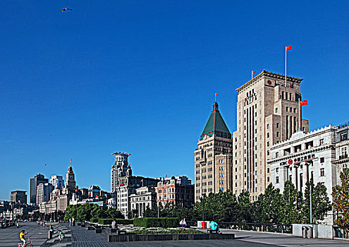 上海外滩和平饭店与中国银行大楼等建筑