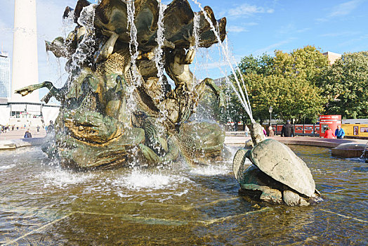 德国柏林海神喷泉雕像