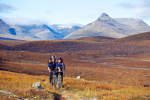 两个人,骑,山地自行车,山