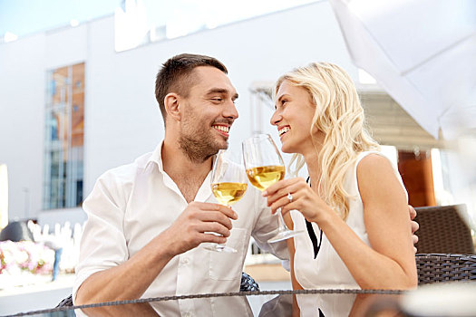 幸福伴侣,喝,葡萄酒,露天餐馆