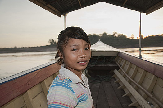 侧面,女孩,游船,湄公河,泰国