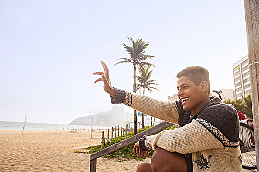 男青年,伊帕内玛海滩,里约热内卢,巴西