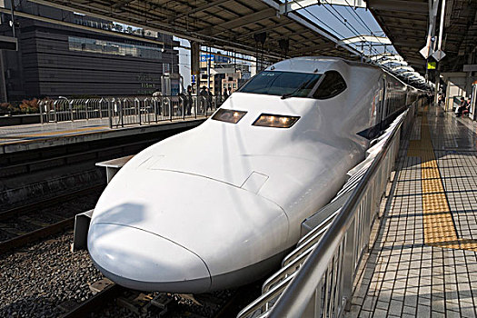 新干线,子弹头列车,京都站,日本