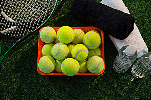 俯视,网球,容器,球拍,餐巾,水瓶,地点
