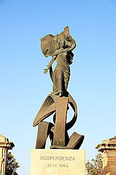瓦莱塔广场上的胜利女神像