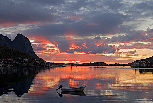 日出,小船,靠近,岛屿,罗弗敦群岛,群岛,诺尔兰郡,挪威,欧洲