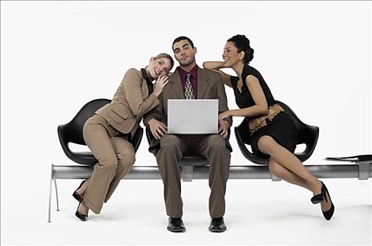 商务人士,笔记本电脑,两个,职业女性,靠着