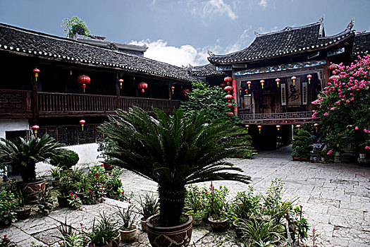 中国历史文化名镇--龙潭古镇万寿宫古戏台