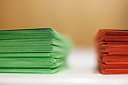 红色,绿色,纸