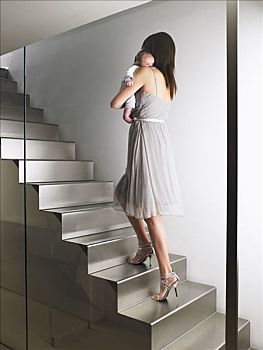 母亲,婴儿,向上,楼梯
