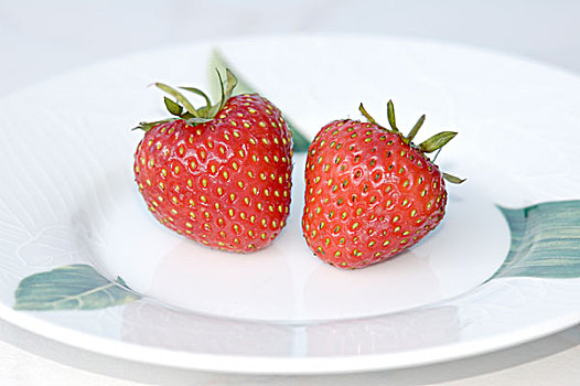 草莓,白色,盘子