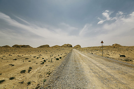 戈壁公路