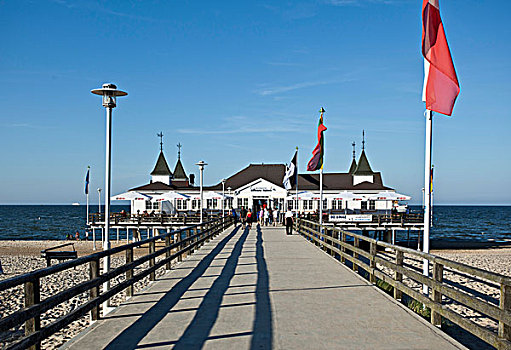 码头,阿尔贝克海滨,梅克伦堡前波莫瑞州,德国,欧洲
