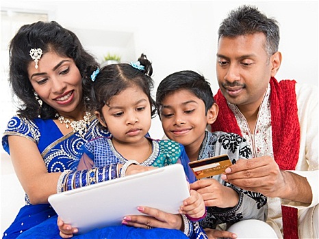 印度,亚洲家庭,网上购物,信用卡