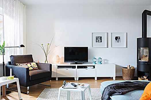 黑色,扶手椅,正面,电视,斯堪的纳维亚,木头,炉子,客厅