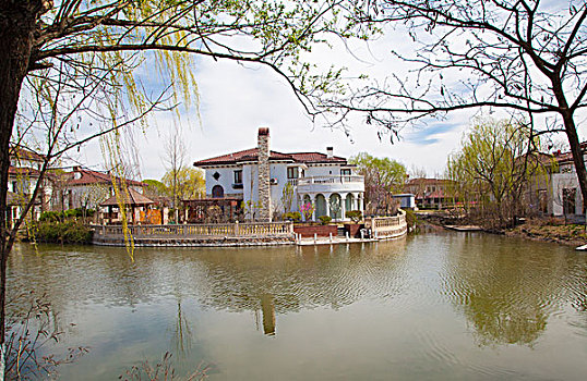 河边的别墅