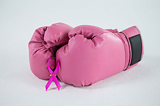 特写,粉色,乳腺癌,意识,带,拳击手套,白色背景