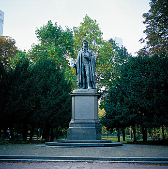 德国法兰克福席勒塑像