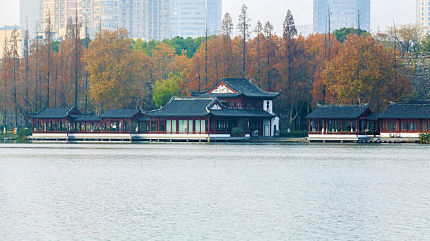 南京市玄武湖湖畔中式建筑
