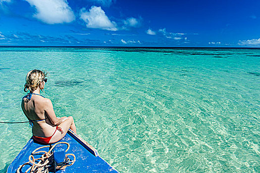 女人,放松,小,摩托艇,岛屿,汤加,南太平洋